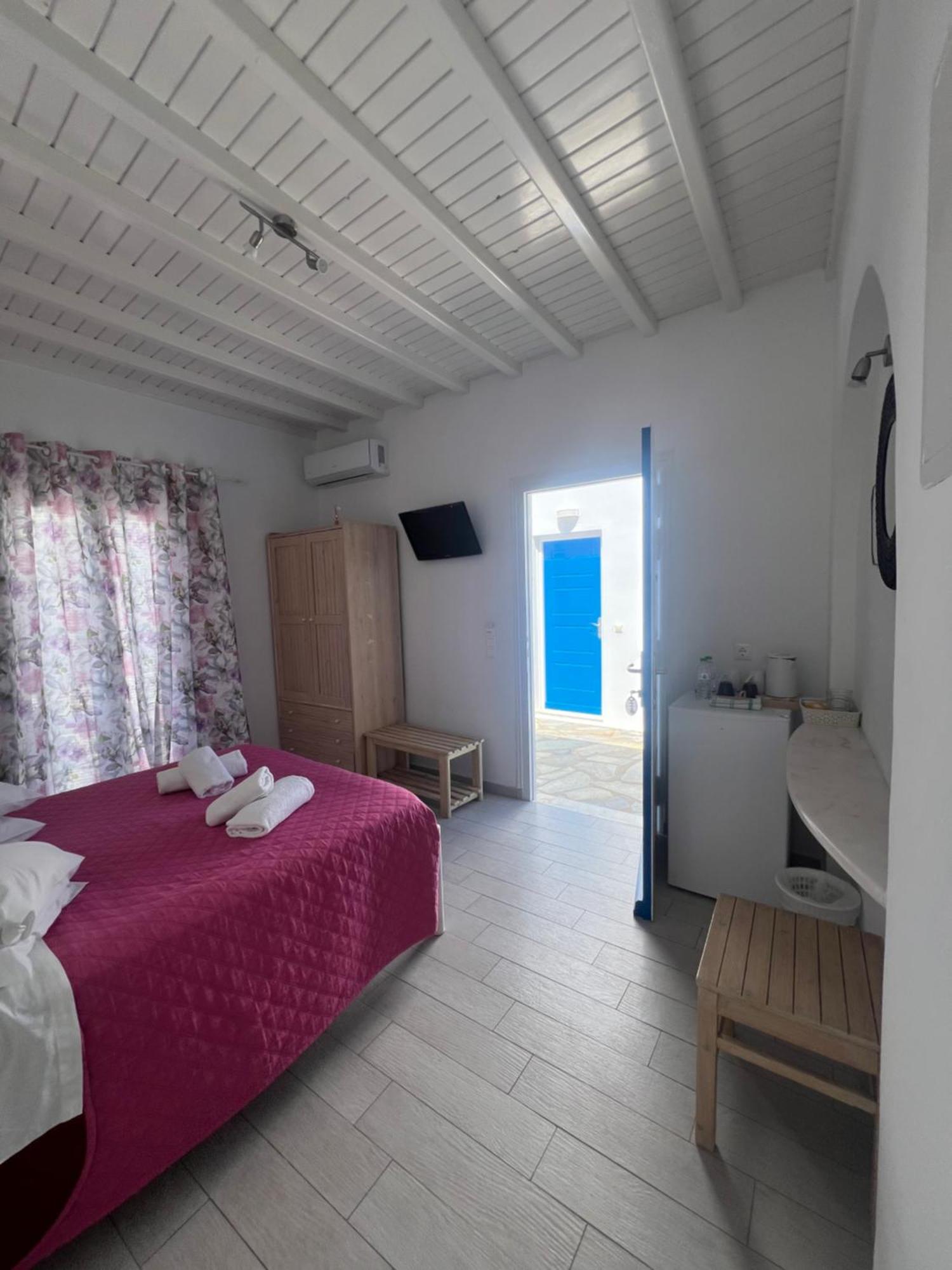 Anemos Apartments Ornos  Bagian luar foto