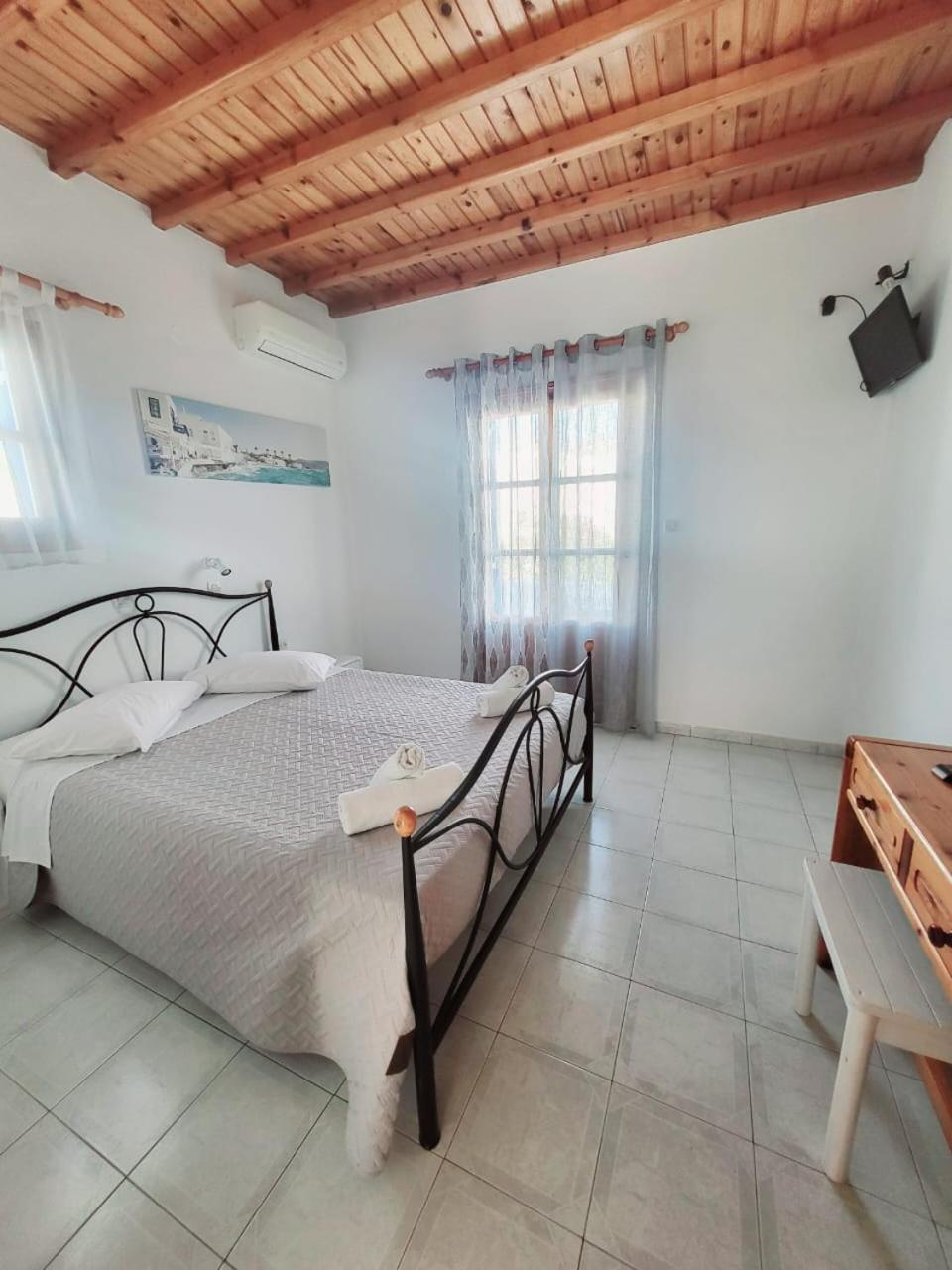 Anemos Apartments Ornos  Bagian luar foto
