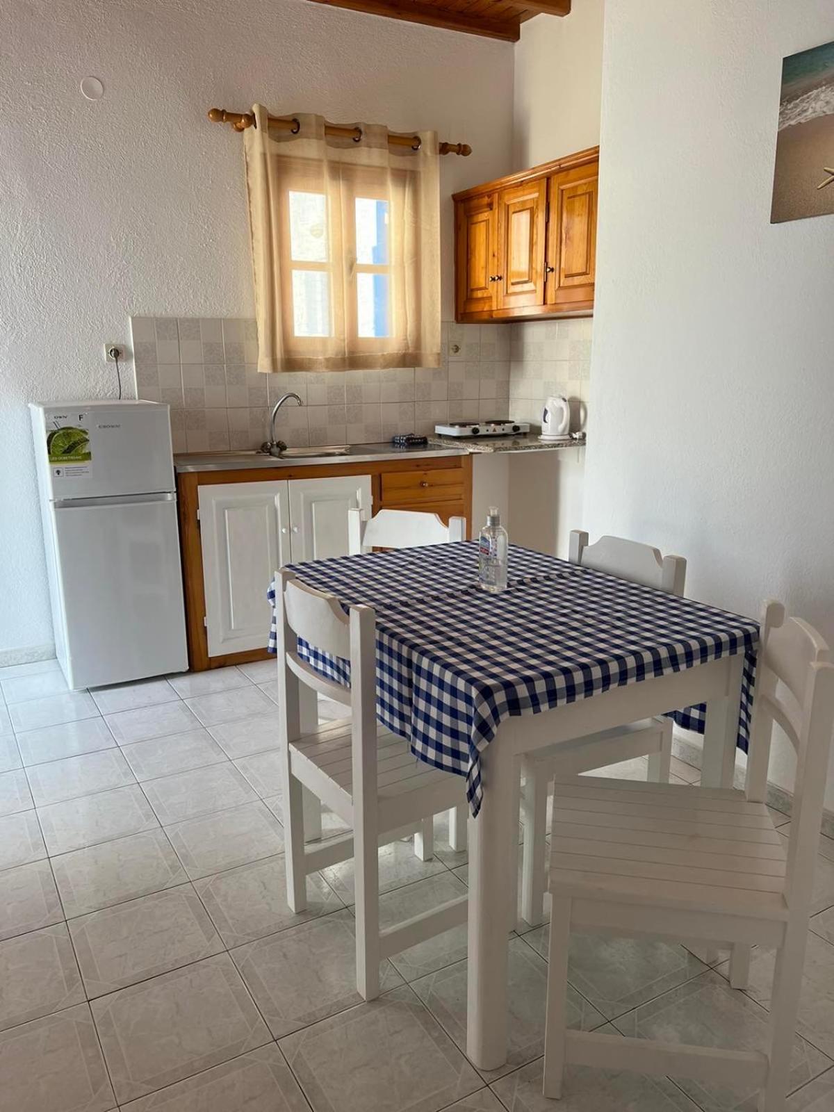 Anemos Apartments Ornos  Bagian luar foto