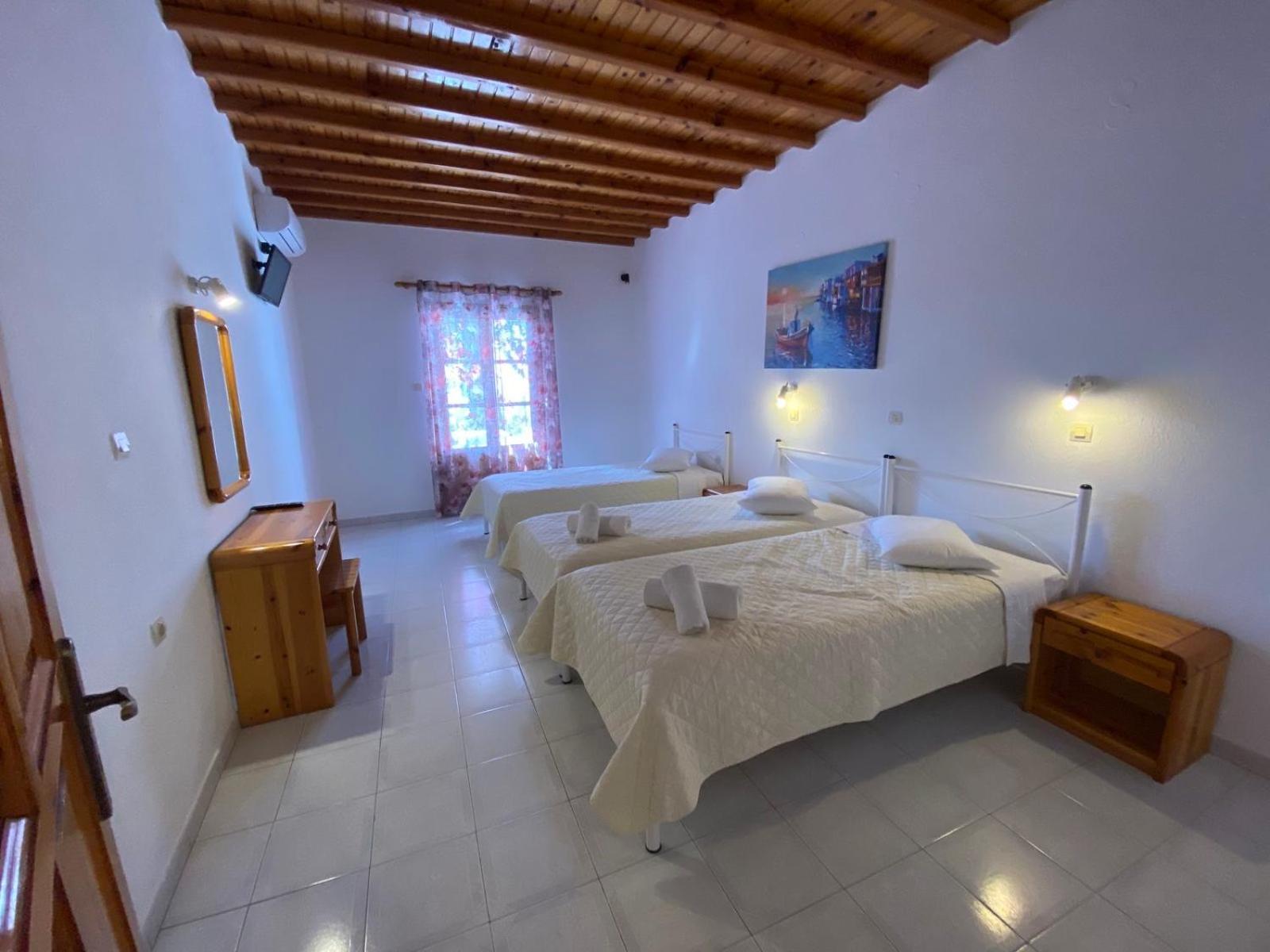 Anemos Apartments Ornos  Ruang foto